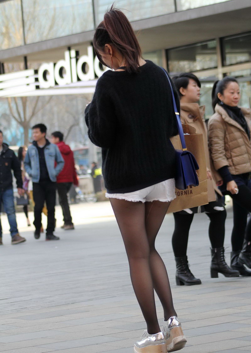 杭州的步行街见到的美女