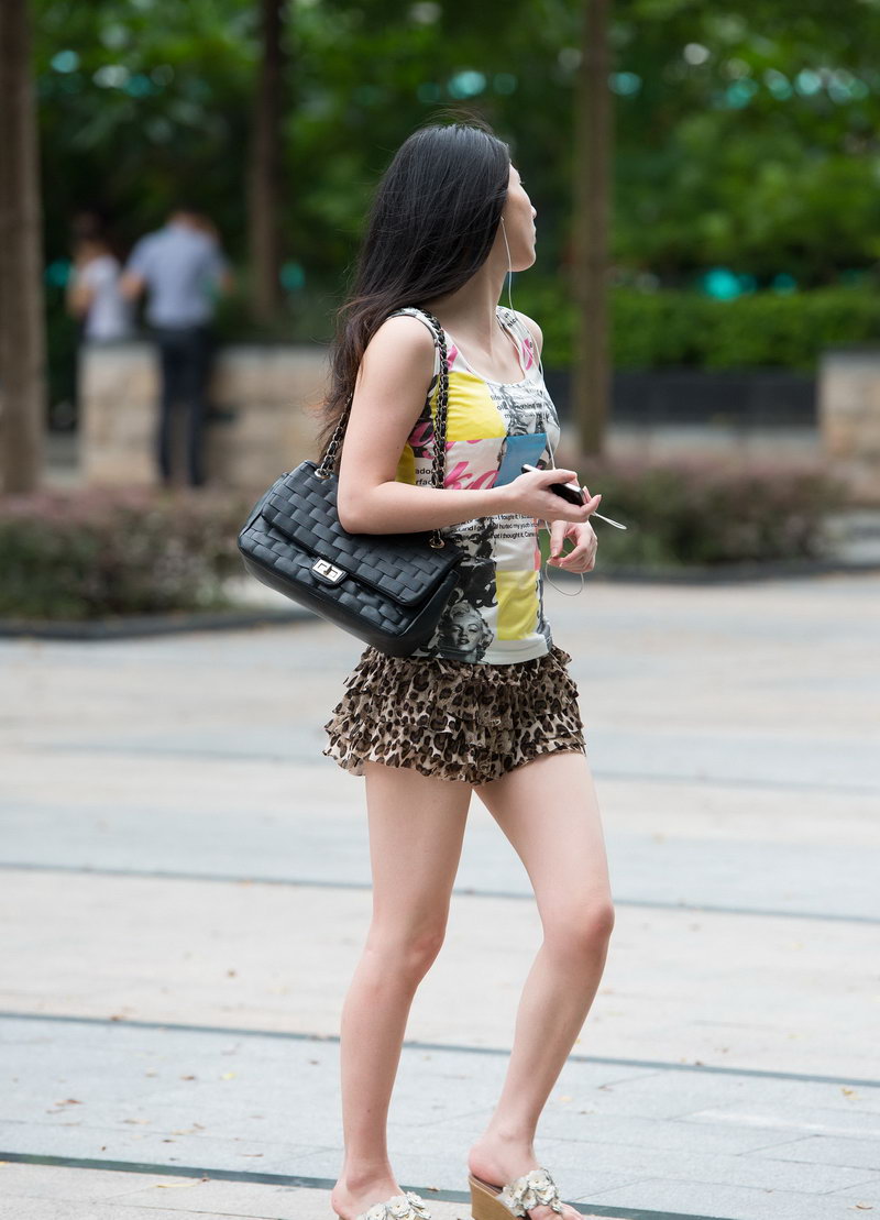 北京动物园门口街拍的姐姐