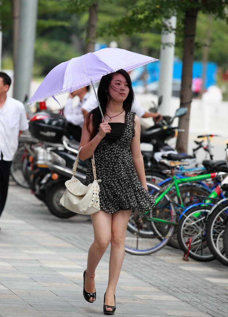 上海街拍的漂亮妹子