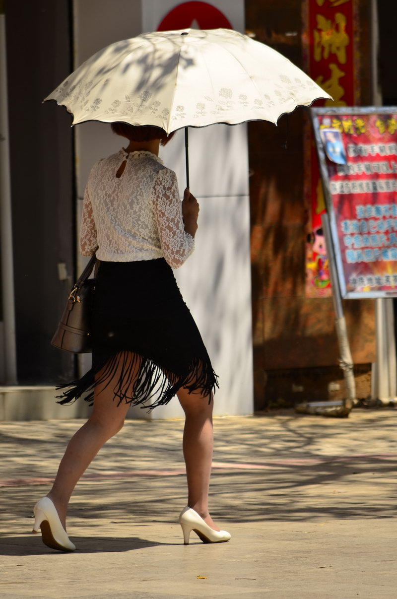 大成巷步行街见到的美女