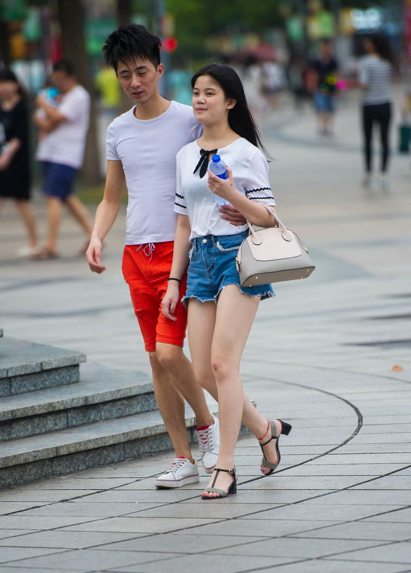 漂亮的清纯女生