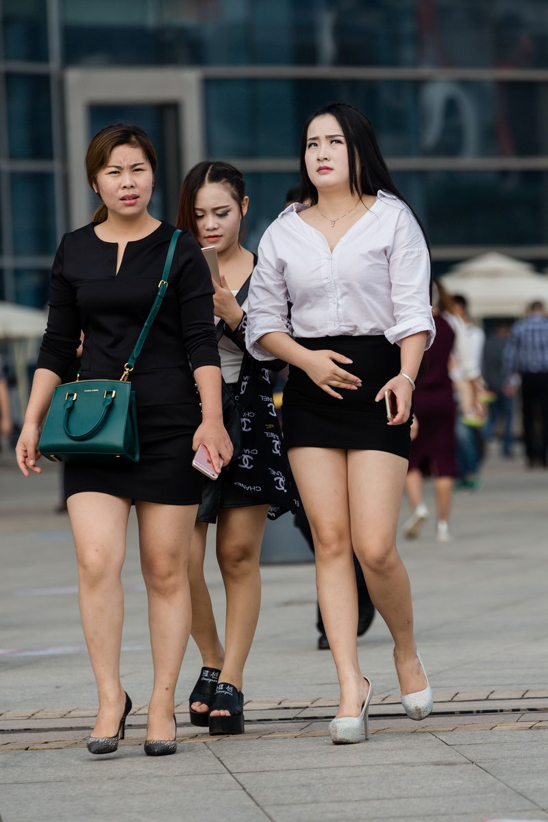 旅游的时候街拍的美女3