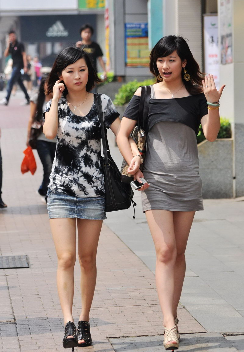 重庆的商业街见到的美女