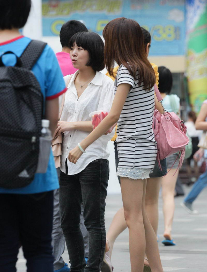 西宫西街的美女