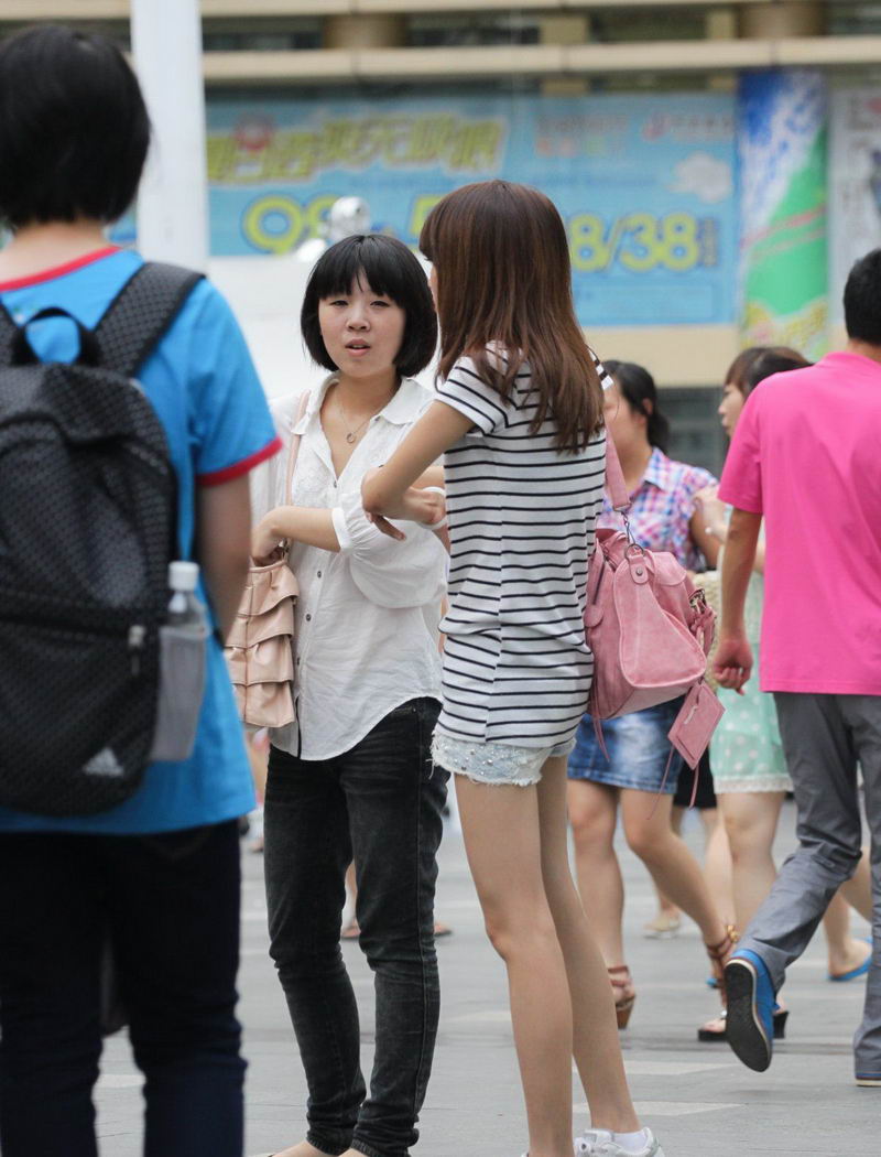 西宫西街的美女