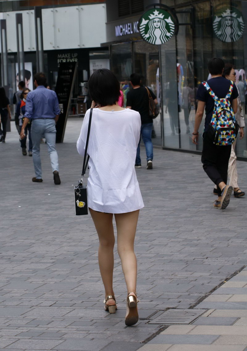 重庆街拍的美女2