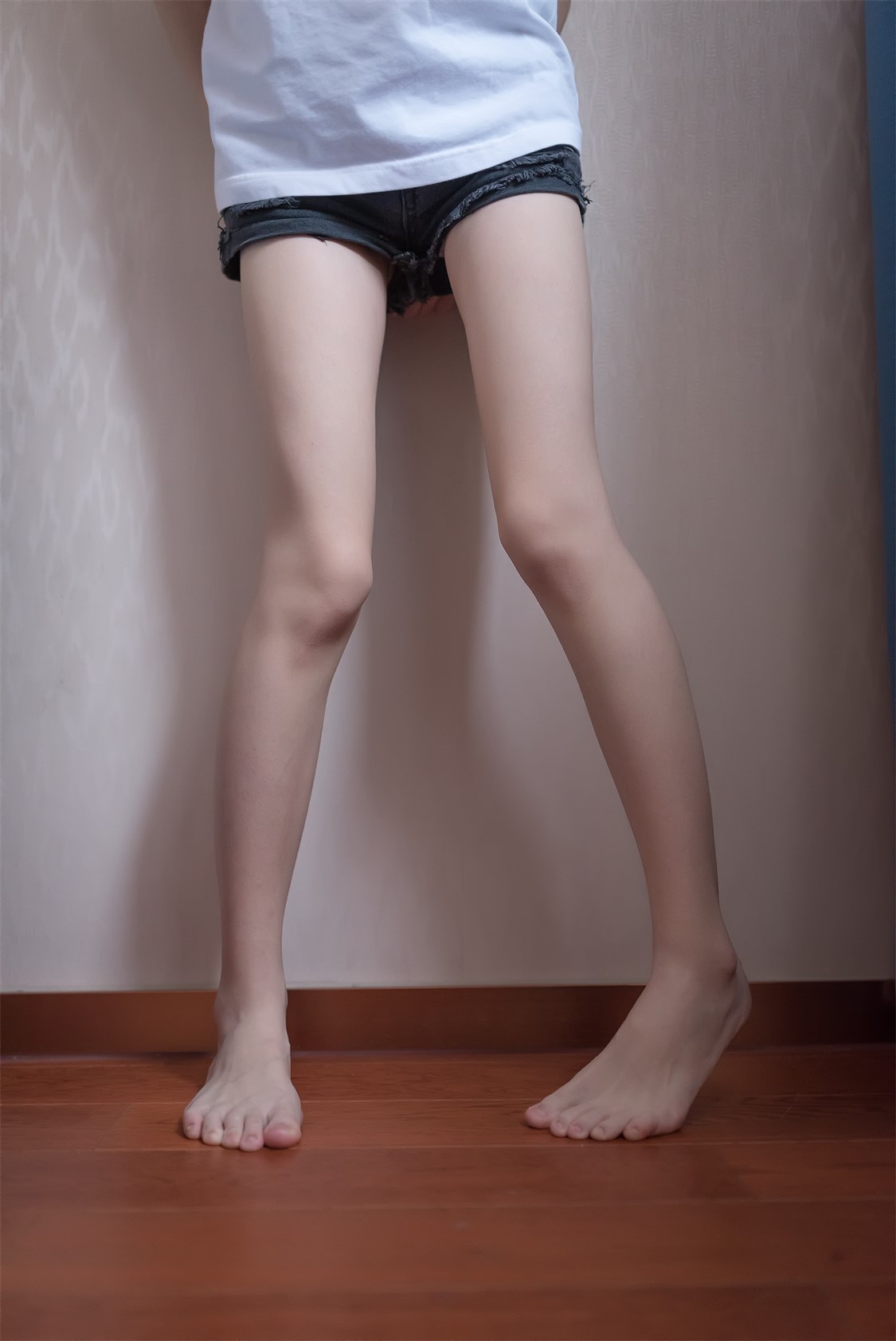 白衫青春美少女