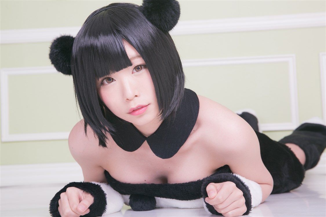 可爱熊猫装coser