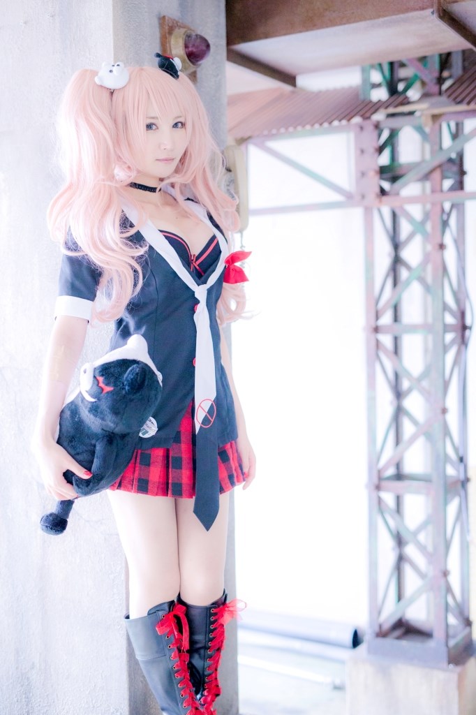 黑白熊美少女coser