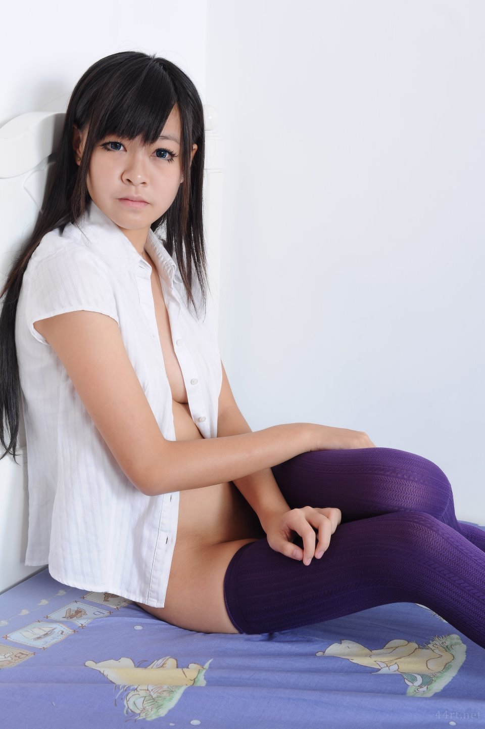 美女港模Suki私拍学生装经期人体