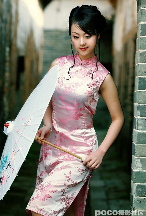 中国美女明星旗袍装